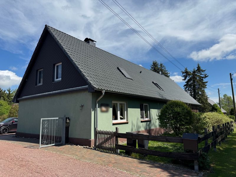 Modernisiertes Einfamilienhaus mit Scheunenanteil und Anbauten in Brüel